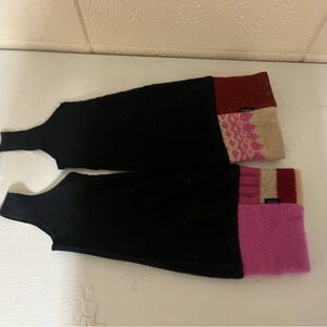 Baabaazuzu Black and Pink Knit Leg Warmers